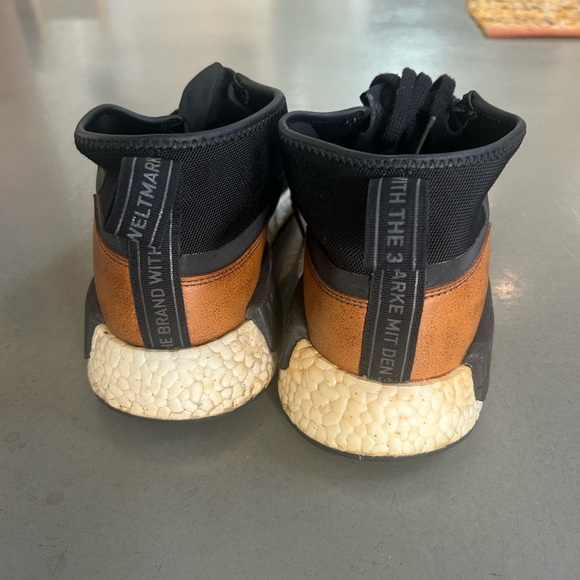 Adidas boost sneakers men size 10 - Picture 2 of 3